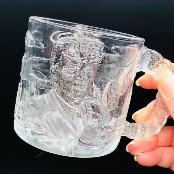 Vintage 1995 BATMAN FOREVER Movie Two Face McDonalds 3D Glass Mug: DC Comics - Picture 2 of 10